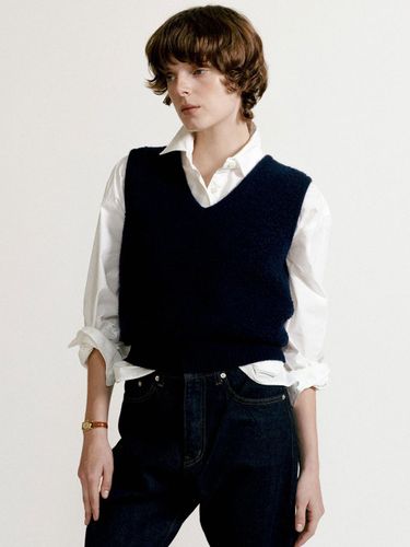 Textured Cropped Wool Blend Vest [Navy] - NOTHING WRITTEN - Modalova