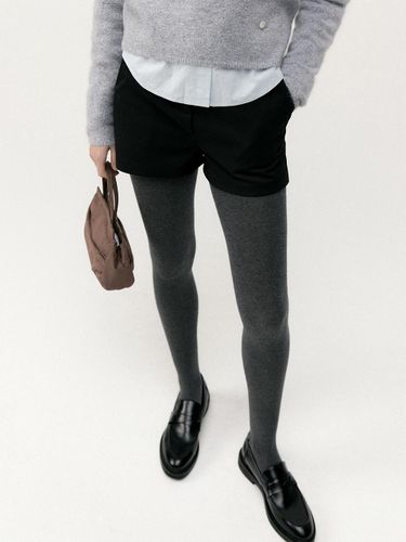 Minimal Fleece-Lined Short Pants [] - LOEIL - Modalova