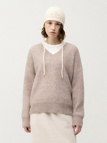 Cozy Oversized V-neck Knit Sweater [Light Brown] - LOEIL - Modalova