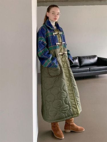 Check Mixed Quilting Loose Fit Long Coat (VCOAT_026) - VASCARA - Modalova