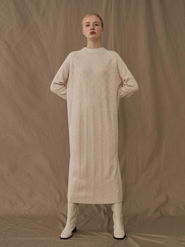 Cable Cashmere Blended Long Knit Dress (VKNIT_026) - VASCARA - Modalova