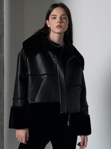 Faux-Shearing Oversized Raglan Mustang Jacket [BLACK] - MUSE BY ROSE - Modalova