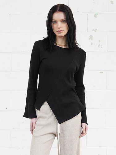 Asymmetrical Glitter Ribbed Blouse [BLACK] - MUSE BY ROSE - Modalova