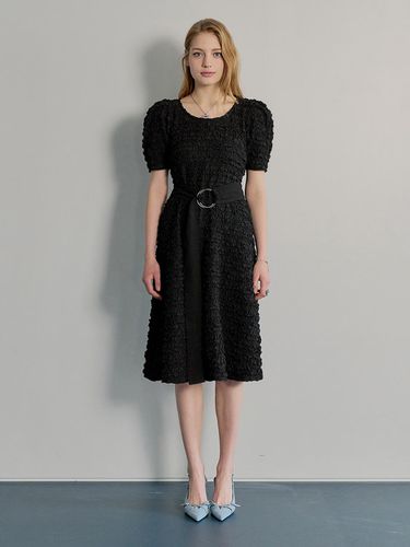 Puff Sleeve Embossed Midi Dress [Black] - MUSE BY ROSE - Modalova