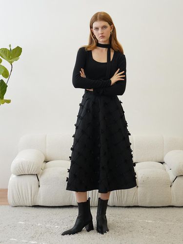 Flared Ribbon Diamond Pattern Midi Skirt [BLACK] - MUSE BY ROSE - Modalova