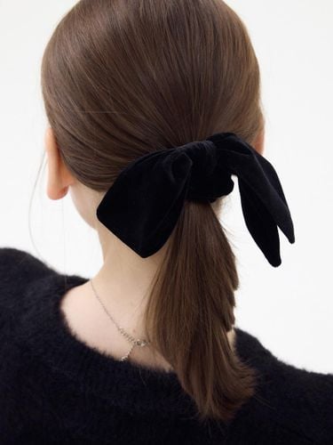 Ribbon Velvet Luxury Designer Scrunchie [Black] - L’OMBRILLANT - Modalova