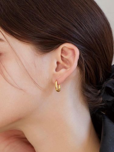 One-Touch Lightweight Gold-Plated Earrings - dmoment - Modalova