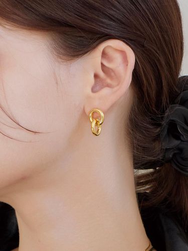 K Gold Plated Elegant One Touch Earrings - dmoment - Modalova