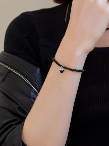 Sterling Heart Black Bead Bracelet - dmoment - Modalova