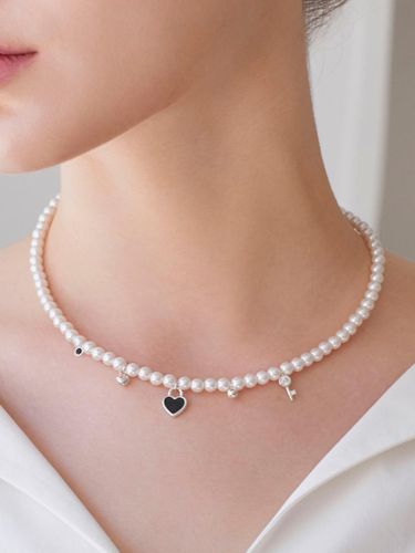 Sterling Pearl Heart Necklace - dmoment - Modalova