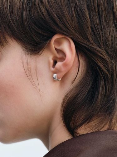 Delicate Interconnected Mini Earring (silver925) [/Gold] - Another Layer - Modalova