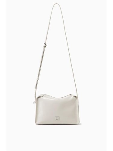 Sleek Lightweight Mini Crossbody Bag () - rouge & lounge - Modalova