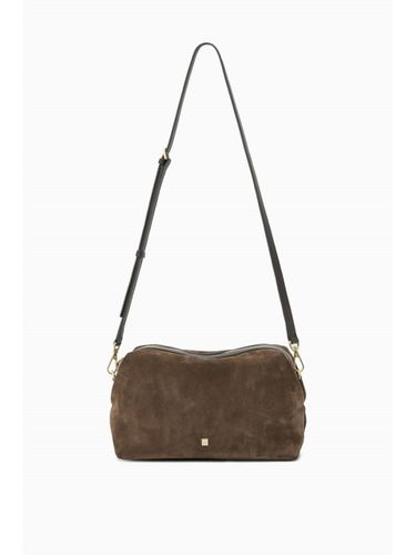 Square Suede Ribbon Shoulder Bag [Brown] () - rouge & lounge - Modalova