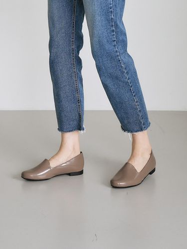 Patent Comfort Flexible Loafer [Taupe] - PICCADILLY - Modalova