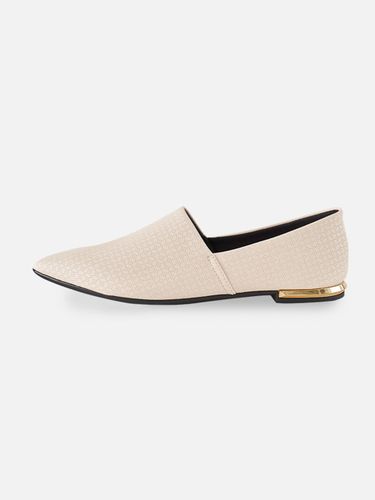 Flexible Non-slip Flat Shoes [Off-beige] (274074) - PICCADILLY - Modalova