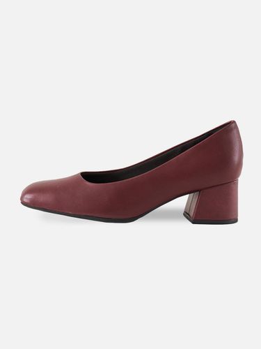 Square Toe Memory Foam Pumps [Burgundy] - PICCADILLY - Modalova