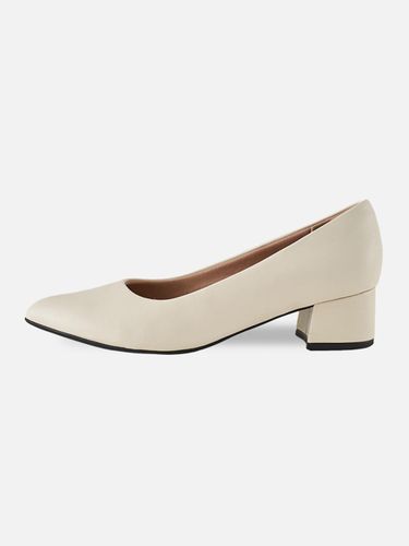 Memory Foam Vegan Leather Comfort Pumps [Off-beige] (739026-1) - PICCADILLY - Modalova