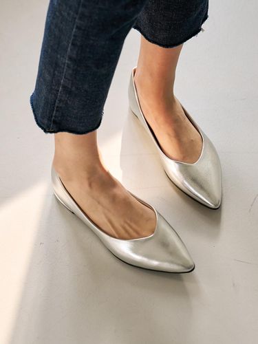 Vegan Memory Foam Flat Shoes [Silver] - PICCADILLY - Modalova