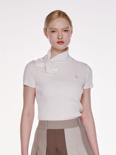 Pearl Ribbon Slim Fit Knit [Beige] - FAIRLIAR GOLF - Modalova