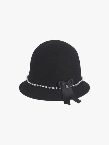 Pearl-Decorated Crochet Wool Ribbon Hat [Black] - FAIRLIAR GOLF - Modalova