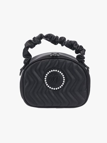 Pearl Patch Quilted Synthetic Leather Tote Bag [Black] - FAIRLIAR GOLF - Modalova