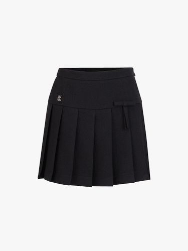 Ribbon Pleated Wide-leg Culottes [Black] - FAIRLIAR GOLF - Modalova