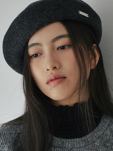 Embroidery Wool Premium Beret [Charcoal] - BELLOL - Modalova