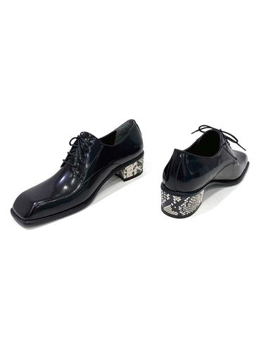 Embossed Texture Premium Leather Loafer [] - back of the moon - Modalova