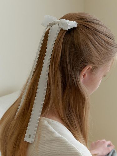 Ruffle Ribbon Delicate Fabric Hairpin [Beige] - Primaute - Modalova