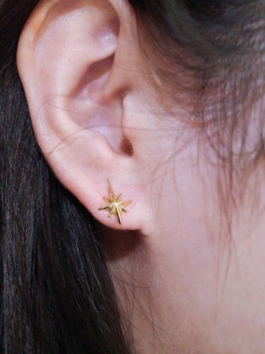 Gold-plated Asymmetrical Stud Earrings [Gold] - OVERGREY - Modalova