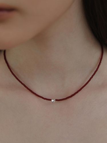 Sterling Silver Dainty Heart Beads Necklace (NZ2443) - TATIANA - Modalova