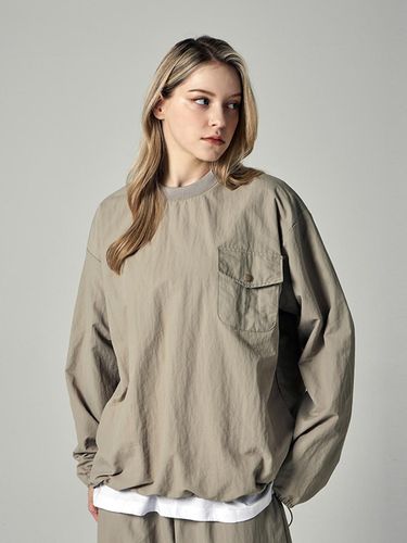 Soft Nylon Overfit Lightweight One-Pocket Sweatshirt - BSMT - Modalova