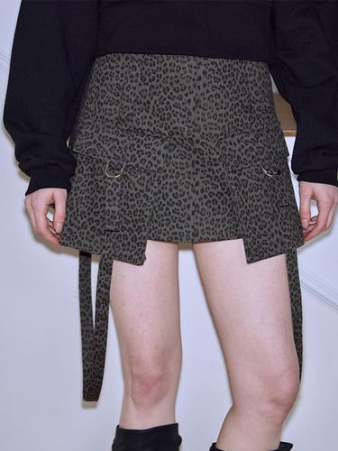 High Waisted Pocket Leopard Mini Skirt [Khaki] - Rosefrantz - Modalova