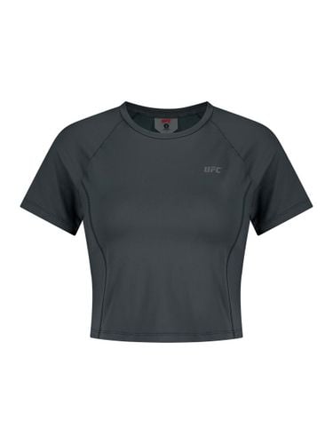 Wave Slim Crop Fit Short Sleeve T-shirt [Charcoal] (U4SSV2214CH) - UFCSPORT - Modalova