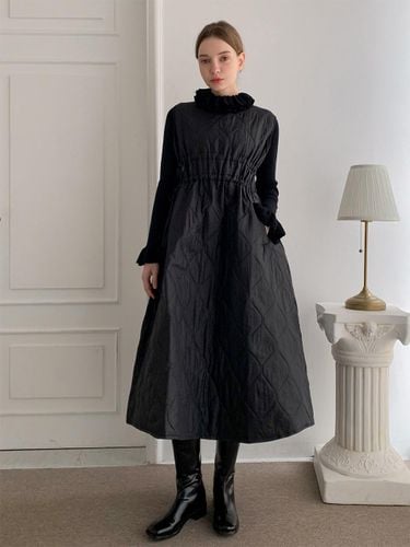 Layered Padded Long Dress [Black] - VASCARA - Modalova