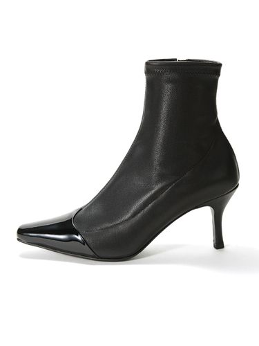 Italian Leather Stretchy Ankle Boots [Black] - BRIANA - Modalova