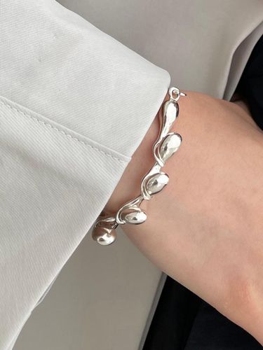 Sterling Silver Interconnected Loop Bracelet - VINOOM - Modalova