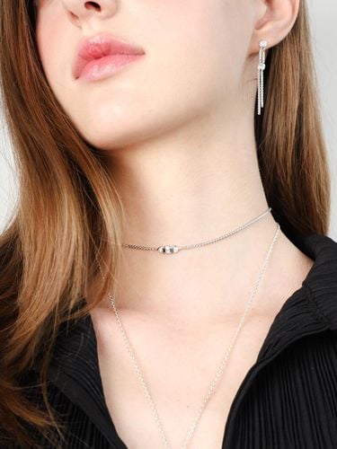 Silver Moissanite Trillion Choker Necklace - dfarbe - Modalova