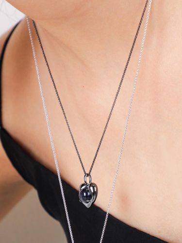 Silver Heart Pendant Necklace [Black Blue] - dfarbe - Modalova