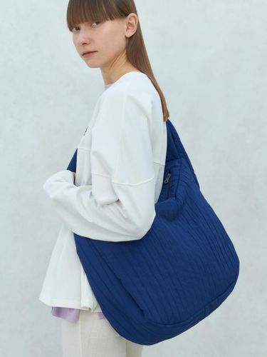 Quilted Lightweight Crossbody Bag [Navy] - ACOC - Modalova