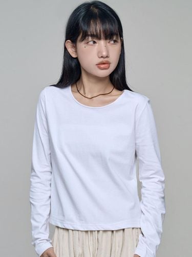 Cotton Long Sleeve Round Neck T-Shirt [Beige] - chicks - Modalova