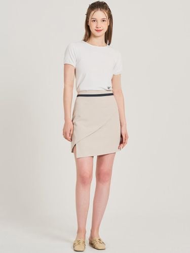 Wavy Layered Midi Skirt [Light Beige] - HYEYEONG KIM - Modalova