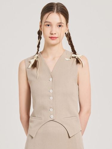 Satin Tailored Modal Vest [Beige] - HYEYEONG KIM - Modalova