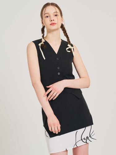 Satin Tailored Modal Vest [Black] - HYEYEONG KIM - Modalova