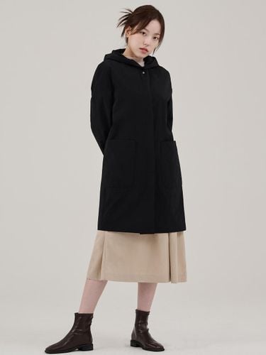 Recycled Nylon Hooded Wide Fit Jacket [Black] - HYEYEONG KIM - Modalova