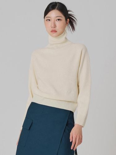 Cashmere Seamless Turtleneck [Beige] - HYEYEONG KIM - Modalova