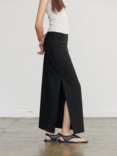 Shirring Side Slit Maxi Skirt [BLACK] - AFTERHOURS - Modalova