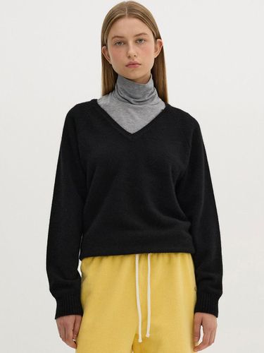 V-neck Lightweight Relaxed Pullover Knit [] - AVAM HOME - Modalova