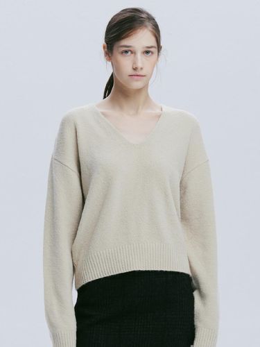 V-neck Alpaca Wool Fluffy Knit Top [Light Beige] - AFTERHOURS - Modalova