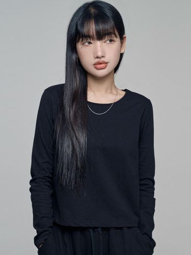 Cotton Long Sleeve Round Neck T-shirt [Black] - chicks - Modalova